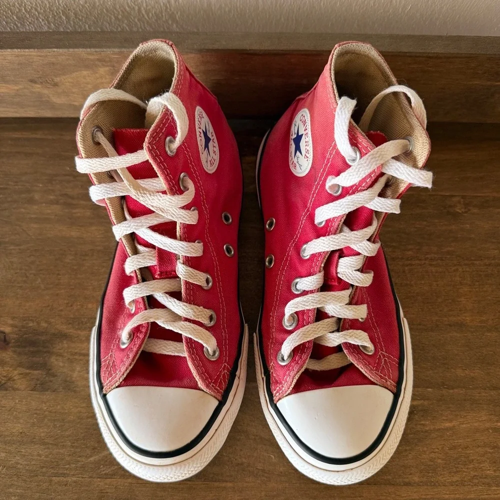 Converse Chuck Taylor All Star Hi Red Canvas Youth Size 2 Sneakers